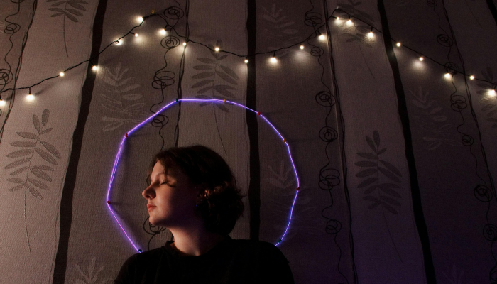 为男孩梳洗并玷污男孩的女子被判入狱一年 为男孩梳洗并玷污男孩的女子被判入狱一年