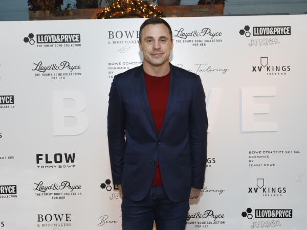 《爱尔兰AM》和《第十五届爱尔兰AM》的主持人汤米·鲍说，爱尔兰男人“可能不太时尚，但我们喜欢看起来不错”