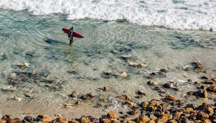 亨廷顿海滩一名中学生因未发表“爱国主义”演讲而被开除 亨廷顿海滩一名中学生因未发表“爱国主义”演讲而被开除