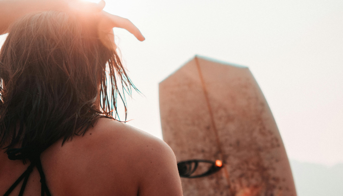 14岁的冲浪女孩在度假时突发心脏病去世,加州父亲说 14岁的冲浪女孩在度假时突发心脏病去世,加州父亲说