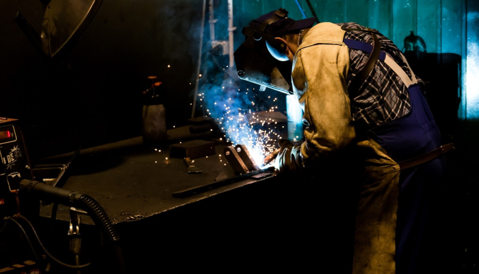 不可思议的时刻,乌克兰无人机袭击了普京耗资40亿美元的大桥,引发巨大爆炸 不可思议的时刻,乌克兰无人机袭击了普京耗资40亿美元的大桥,引发巨大爆炸