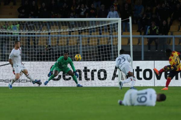 AC米兰2-2战平莱切，第二次失去两球领先优势