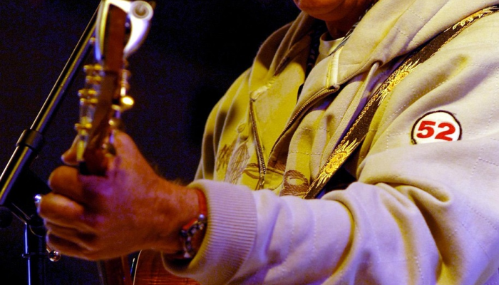 1分钟学会“赣牌圈开挂”开挂(透视)辅助教程 1分钟学会“赣牌圈开挂”开挂(透视)辅助教程