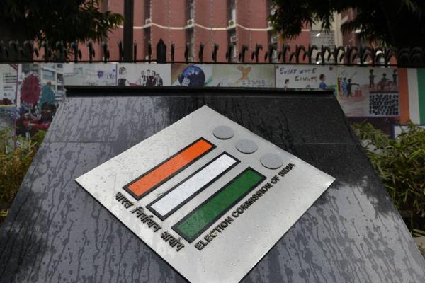 玩家必看教程“点点四川长牌透视开挂”(原来确实是有挂)