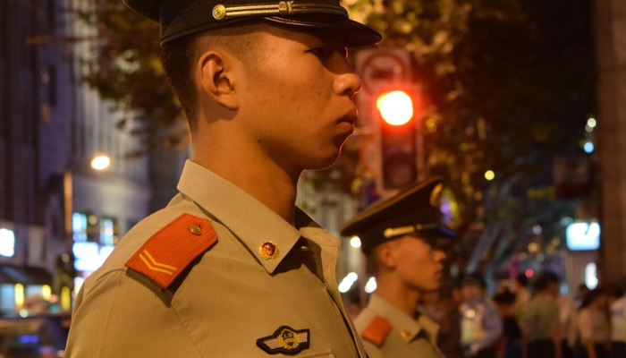 货车服务员被控谋杀警察未遂