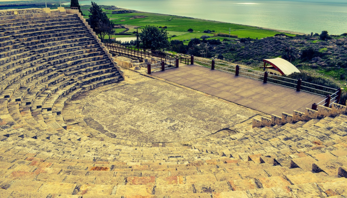 联合国警告加沙“不宜居住”,以色列轰炸加沙 联合国警告加沙“不宜居住”,以色列轰炸加沙