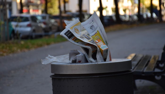 美国人把四分之三的可回收物品扔进了垃圾桶