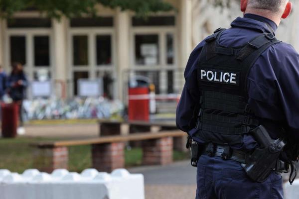 阿拉斯恐怖袭击：为什么被监视的嫌疑人没有被驱逐出境？