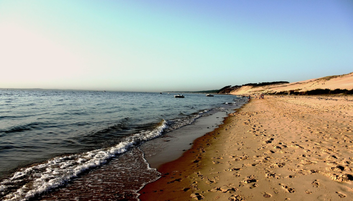 地图显示肆虐的特内里费岛野火“失去控制”，度假屋被疏散