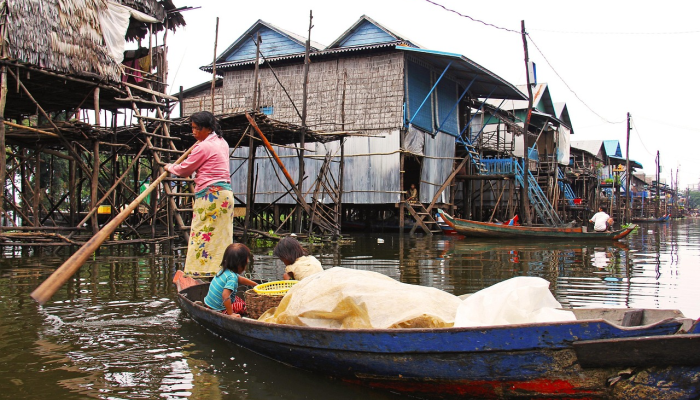 在多莉·帕顿新开的“高级时尚乡村”度假村里