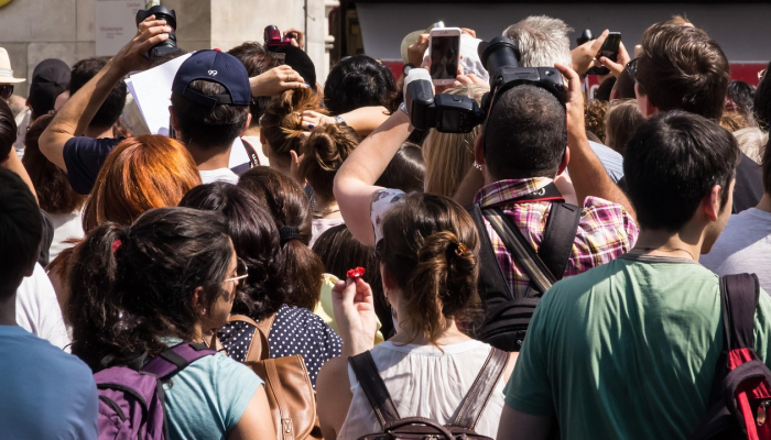 由于游客们排起了长队,提前离开,这个节日被抨击为“绝对的混乱” 由于游客们排起了长队,提前离开,这个节日被抨击为“绝对的混乱”