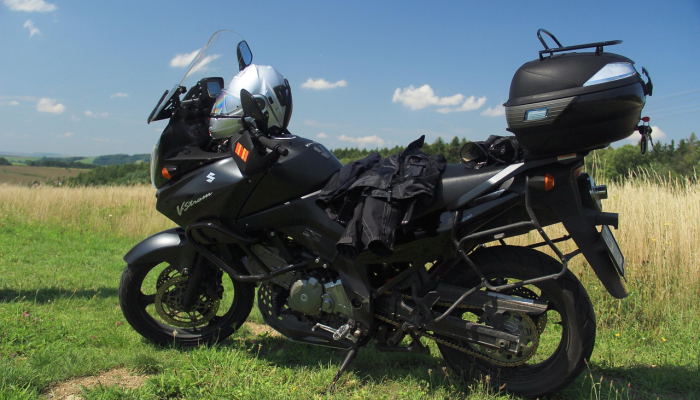 铃木踏板摩托车：经典与实用的完美结合