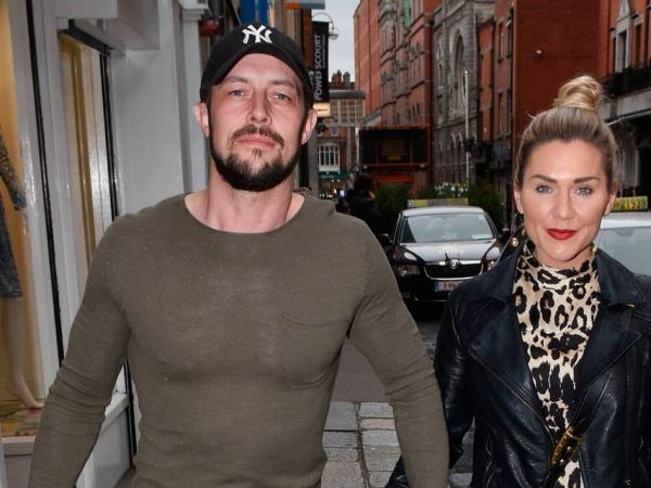 艾琳·麦格雷戈和未婚妻特里·卡瓦纳即将举行的婚礼的秘密地点揭晓