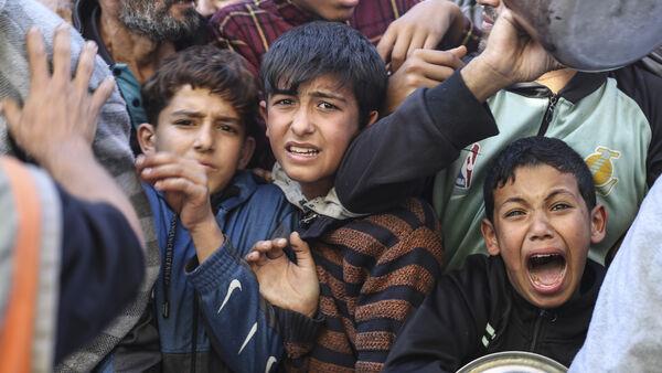 随着加沙停火协议生效，更多人质获释，艰难的谈判即将到来