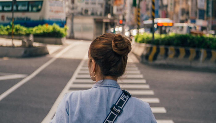 警方:嫌疑人在费城郊区杀害3人后被困在新泽西的家中 警方:嫌疑人在费城郊区杀害3人后被困在新泽西的家中
