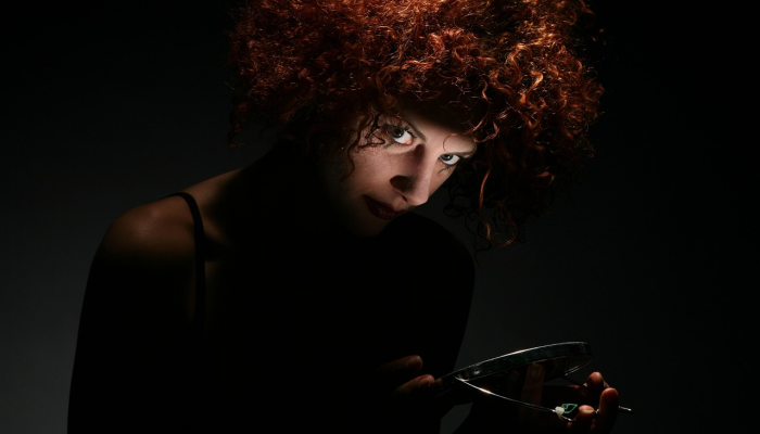 档案：Amitabh Bachchan和家人出现在红地毯上为Agastya欢呼;图片