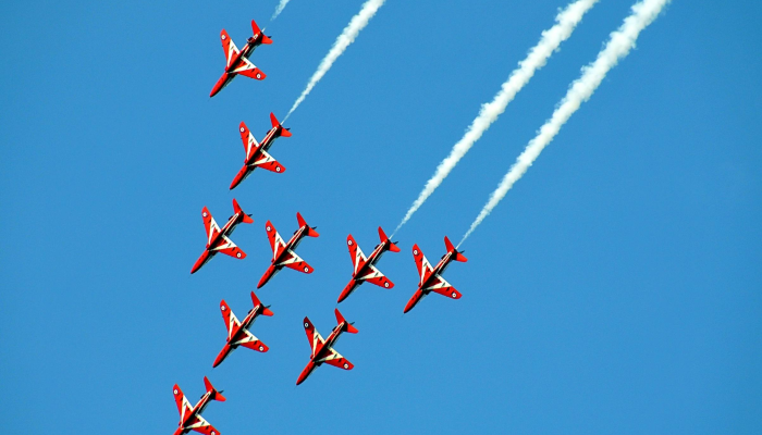 选举前几天,Greta Thunberg在荷兰举行的大规模气候游行中不受干扰 选举前几天,Greta Thunberg在荷兰举行的大规模气候游行中不受干扰