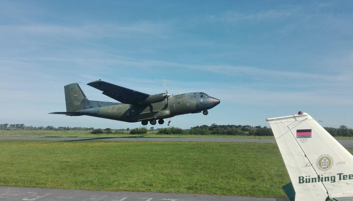 美国联合航空公司电脑故障导致美国联邦航空局短暂地面停止- 2023年第二次技术暂停 美国联合航空公司电脑故障导致美国联邦航空局短暂地面停止- 2023年第二次技术暂停