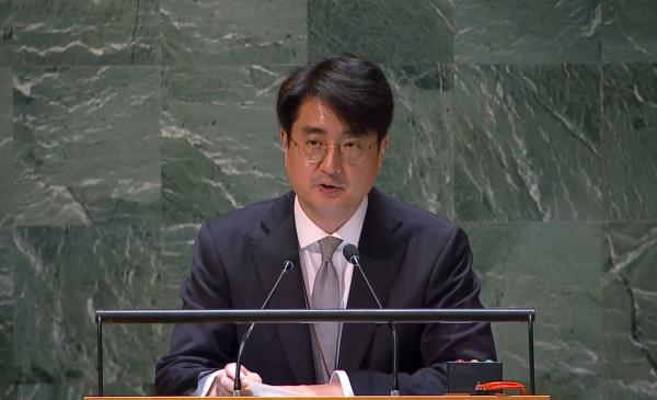 Kim Sunghoon, a counselor at the South Korean mission to the U.N., speaks during a plenary meeting of the U.N. General Assembly at U.N. headquarters in New York on April 11, 2024 in this photo captured from a livesteam on U.N. Web TV. (PHOTO NOT FOR SALE) (Yonhap)