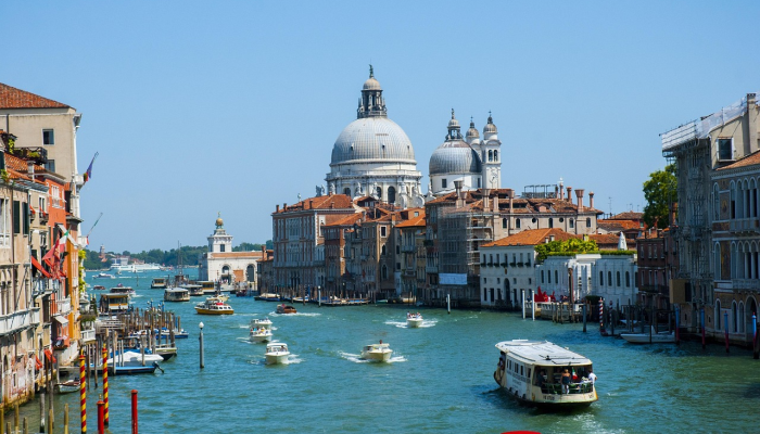 前那不勒斯主教练卢西亚诺·斯帕莱蒂执掌意大利国家队 前那不勒斯主教练卢西亚诺·斯帕莱蒂执掌意大利国家队