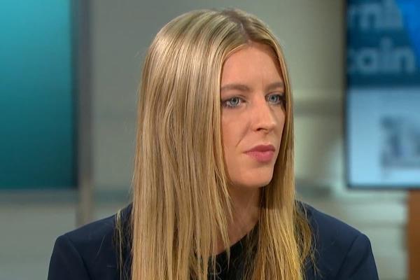 艾娃·埃文斯：在英国通信办公室调查英国广播公司新闻频道时，劳伦斯·福克斯发表评论后，记者被“威胁信息”轰炸