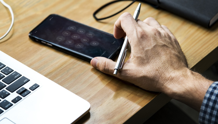 开挂辅助工具“牵手跑得快如何刷好牌”详细开挂玩法