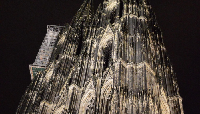 德国人纪念水晶之夜恐怖事件，因为反犹主义正在抬头