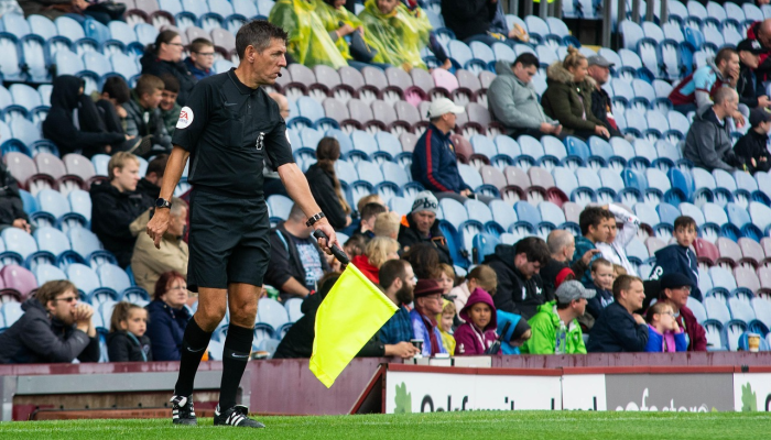 埃弗顿与南安普顿就1200万英镑的ch<s:1>亚当斯交易进行谈判 埃弗顿与南安普顿就1200万英镑的ch<s:1>亚当斯交易进行谈判