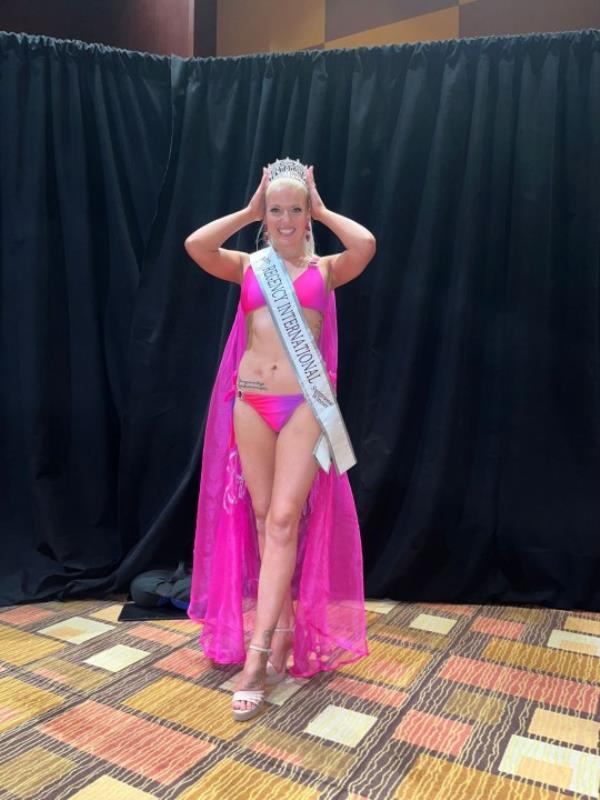 Jessica in a pink bikini