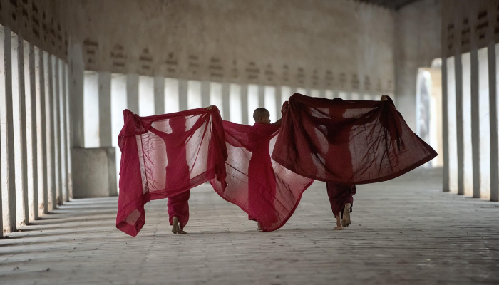 尼泊尔警方因失踪和强奸逮捕“佛童” 尼泊尔警方因失踪和强奸逮捕“佛童”