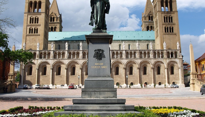 米兰给罗马上了一堂法语课，巩固了第三的位置