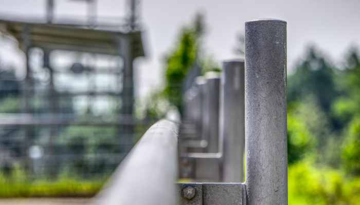 标志路线将对火车、行人开放