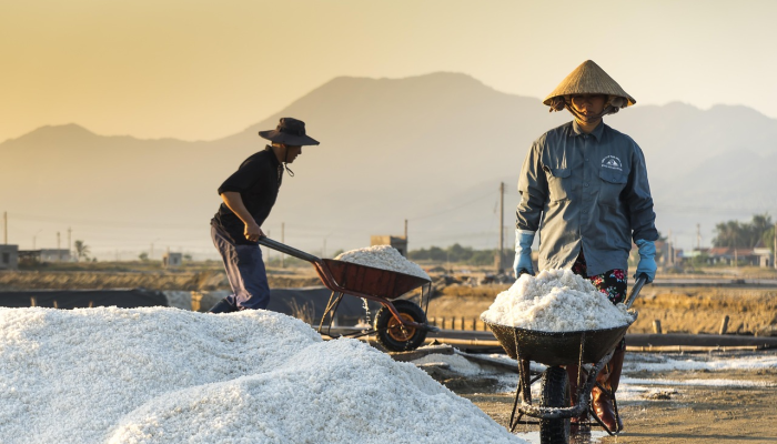 亨利在他的职业生涯中揭示了与抑郁症的斗争