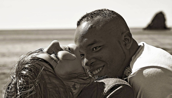 亨利在他的职业生涯中揭示了与抑郁症的斗争