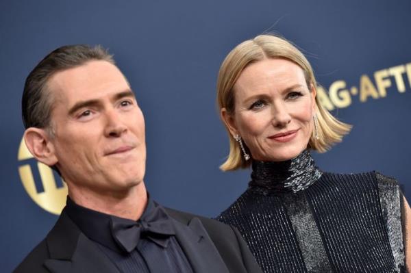 Billy Crudup and Naomi Watts started dating in 2017 after they played a couple in Netflix's