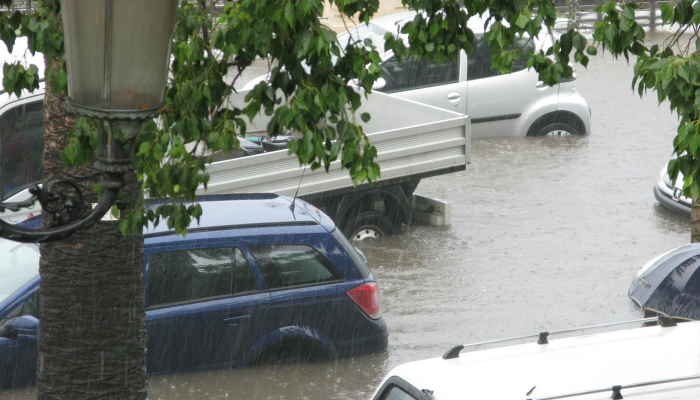 德国洪水后,第五名遇难者的尸体从淹没的汽车中被发现 德国洪水后,第五名遇难者的尸体从淹没的汽车中被发现