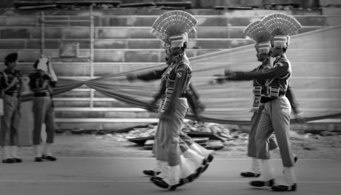 已故沙巴旅游铁娘子的家人骄傲的时刻,亚航揭幕致敬制服 已故沙巴旅游铁娘子的家人骄傲的时刻,亚航揭幕致敬制服