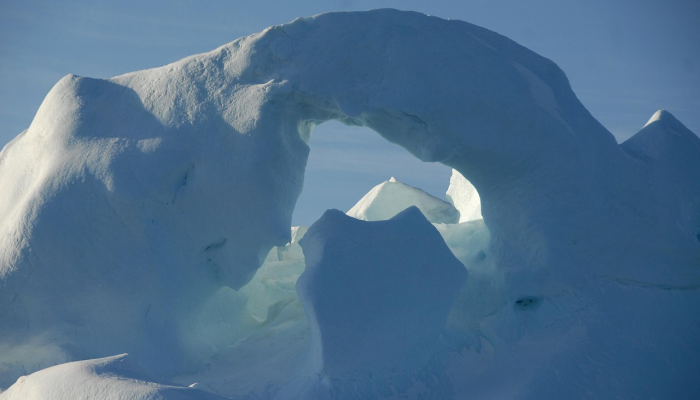 极地对比:格陵兰岛和南极洲不同的冰融化模式 极地对比:格陵兰岛和南极洲不同的冰融化模式