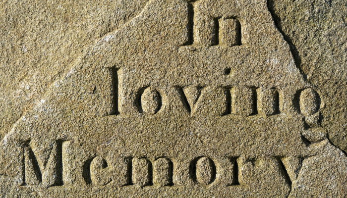 与另一辆车“正面”相撞，这名25岁的男子在Bulqiza不幸丧生